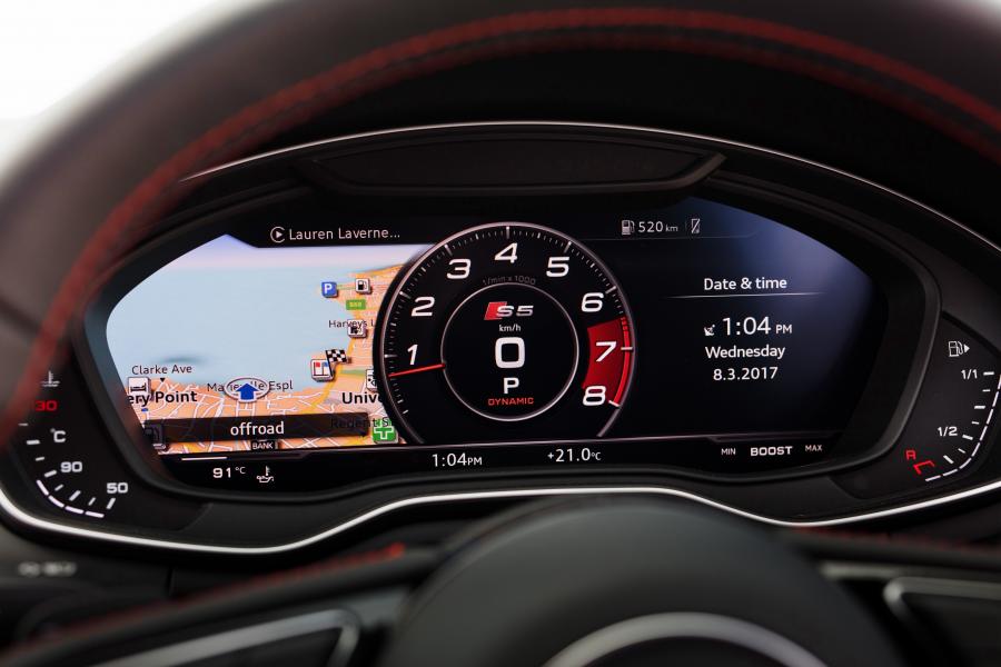 Панель приборов Audi S5 Coupe 2017 года  (AU) (фото 10 из 26)
